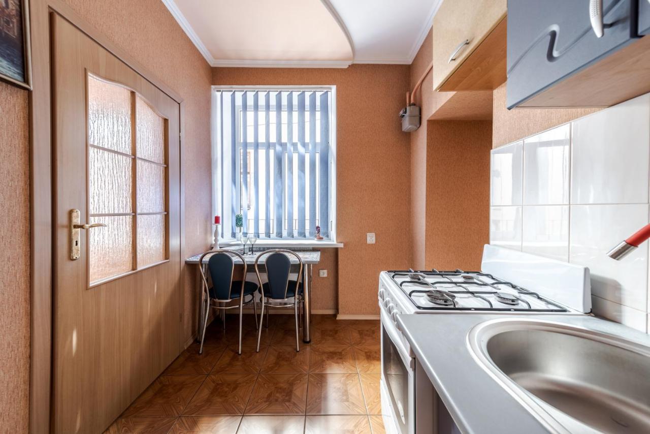 Central Apartments Rynok Λβιβ Εξωτερικό φωτογραφία